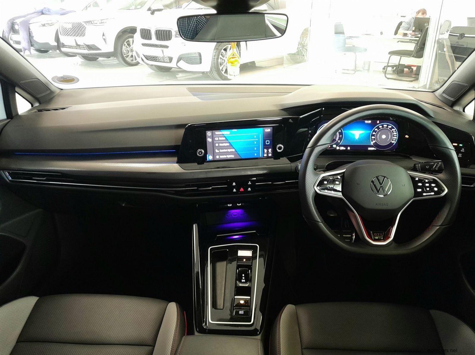 2023 Volkswagen Golf 8 GTI 2.0 TSI DSG 180KW pictures