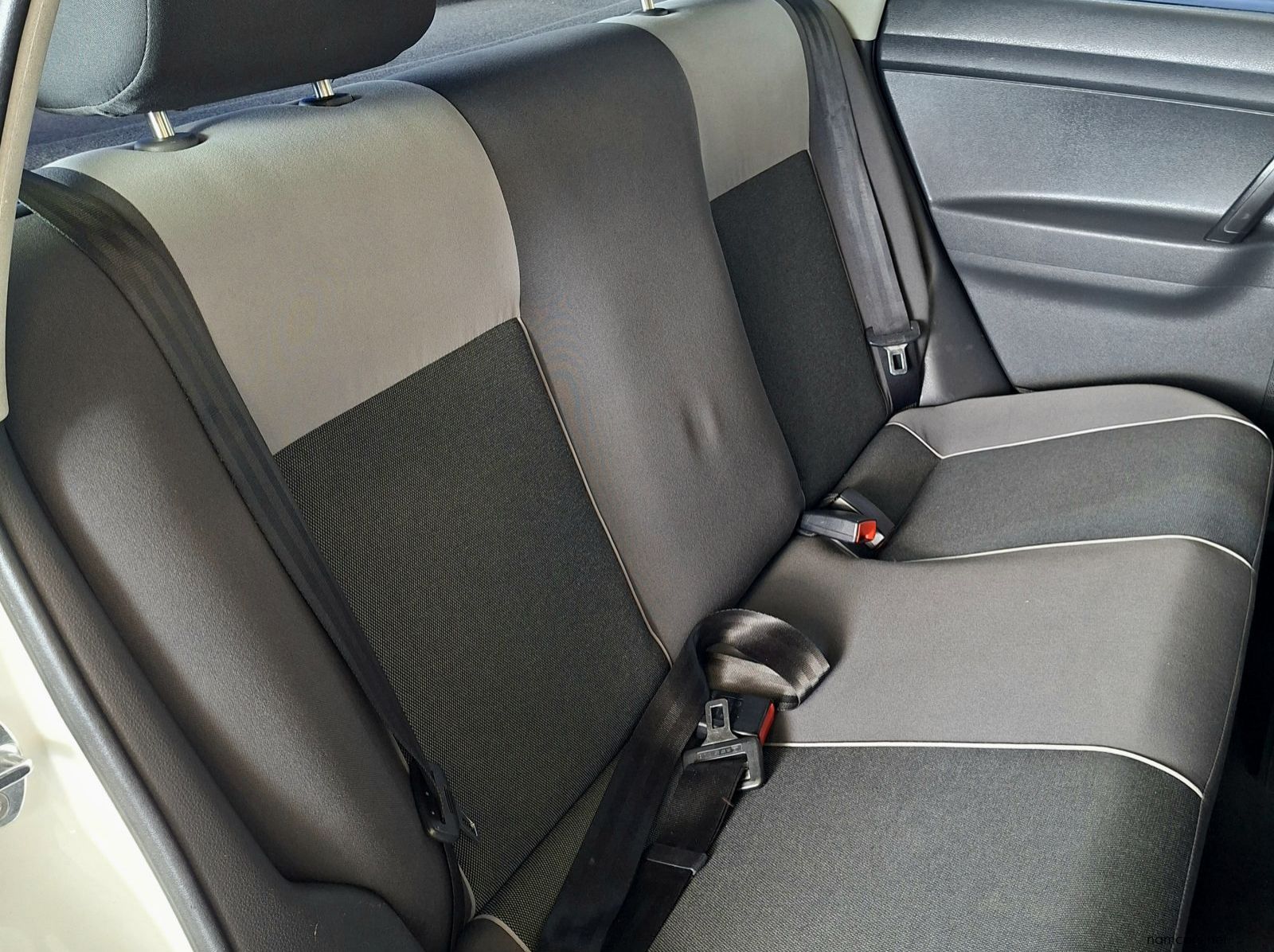 2014 Volkswagen Polo Vivo 1.6 Maxx Manual pictures