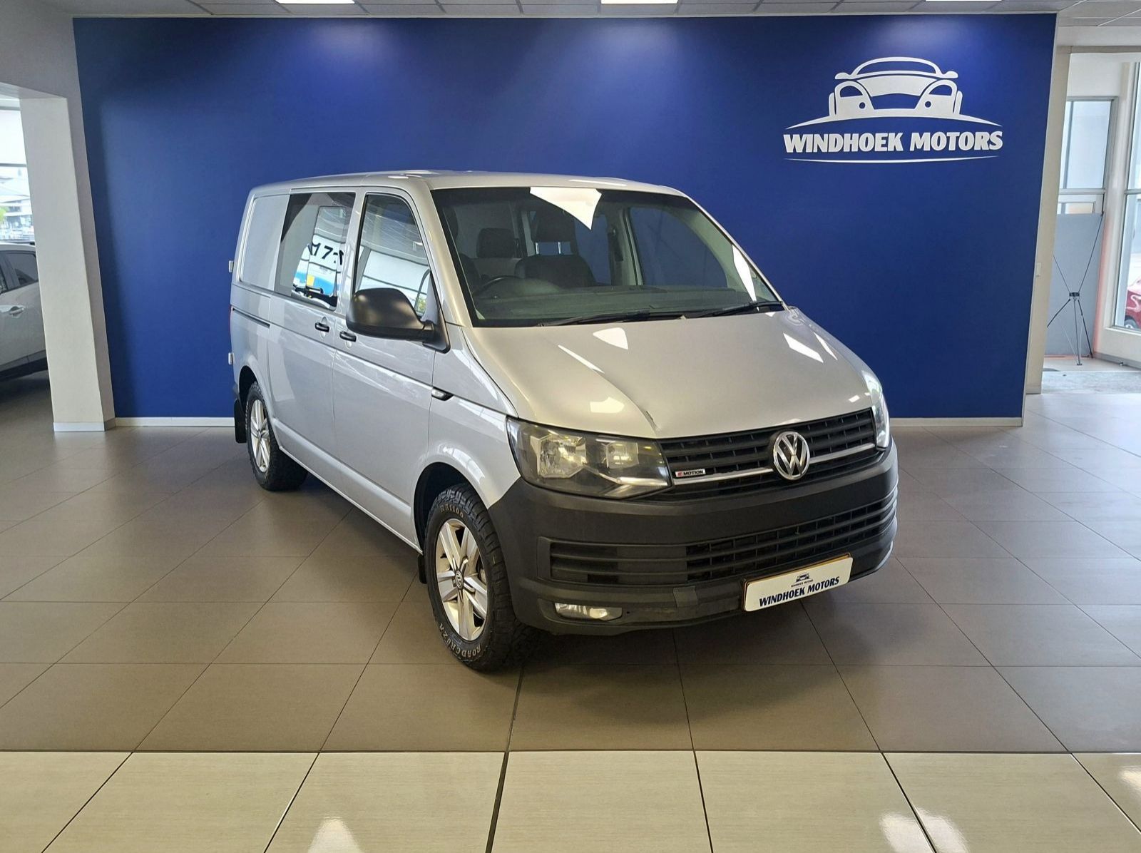 2016 Volkswagen T6 Crew Bus 2.0 Bi-TDI 132kw 4Motion DSG pictures