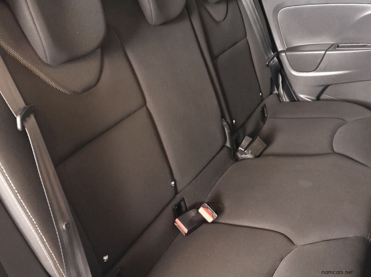 2015 Renault Clio 1.2T Expression pictures