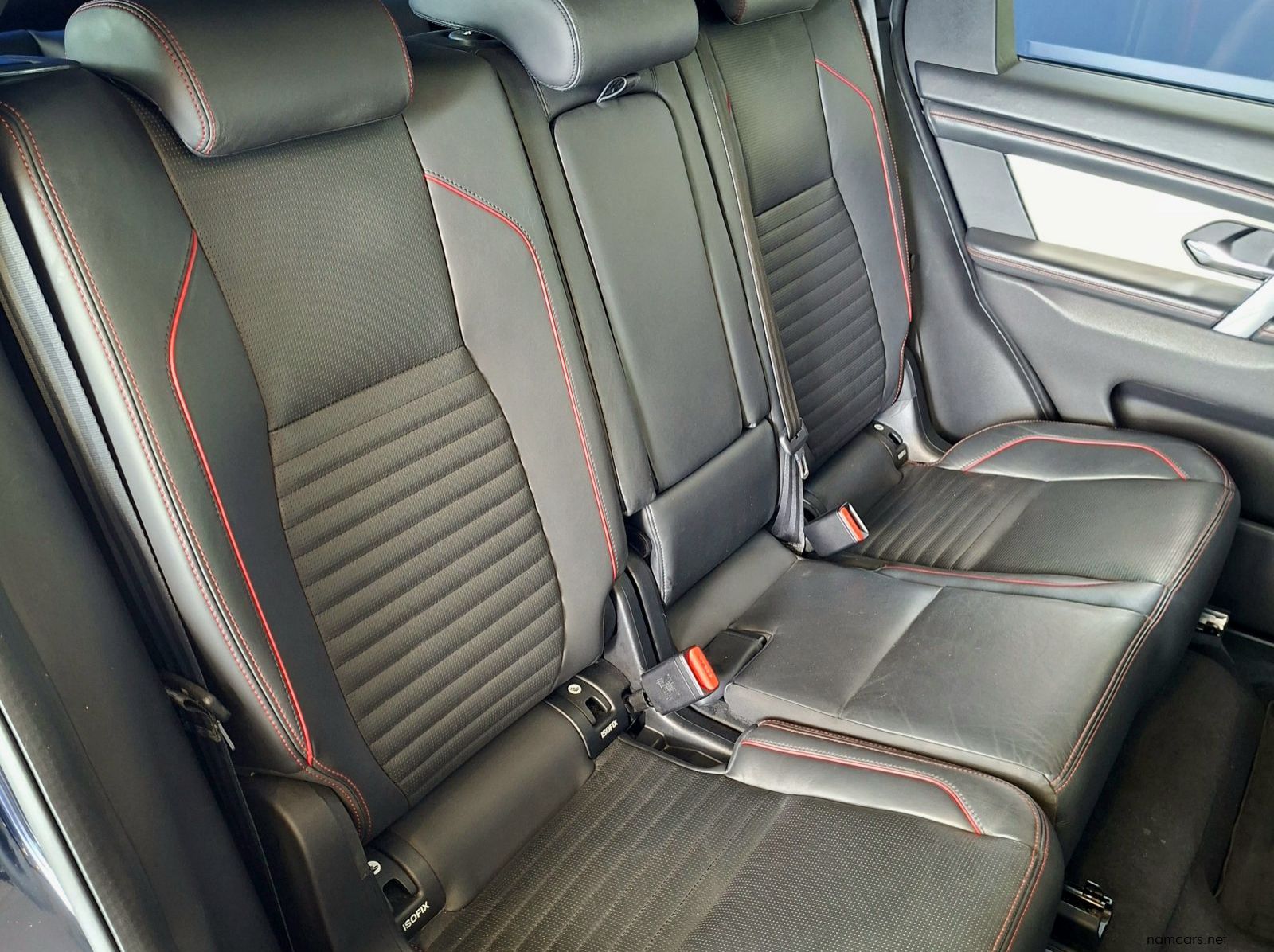 2022 Land Rover Discovery Sport 2.0D HSE R-Dynamic D200 pictures