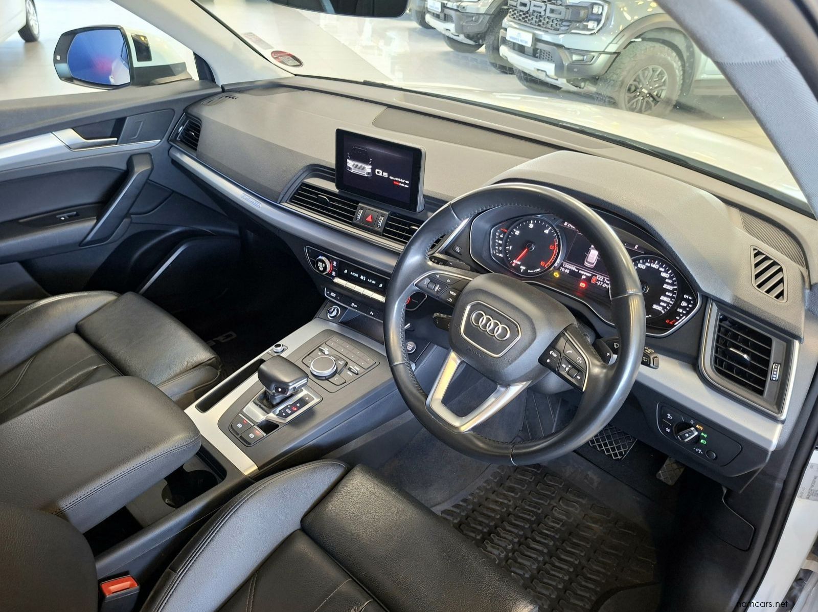 2019 Audi Q5 2.0 TDi Quattro S-Tronic Sport 40 TDI pictures