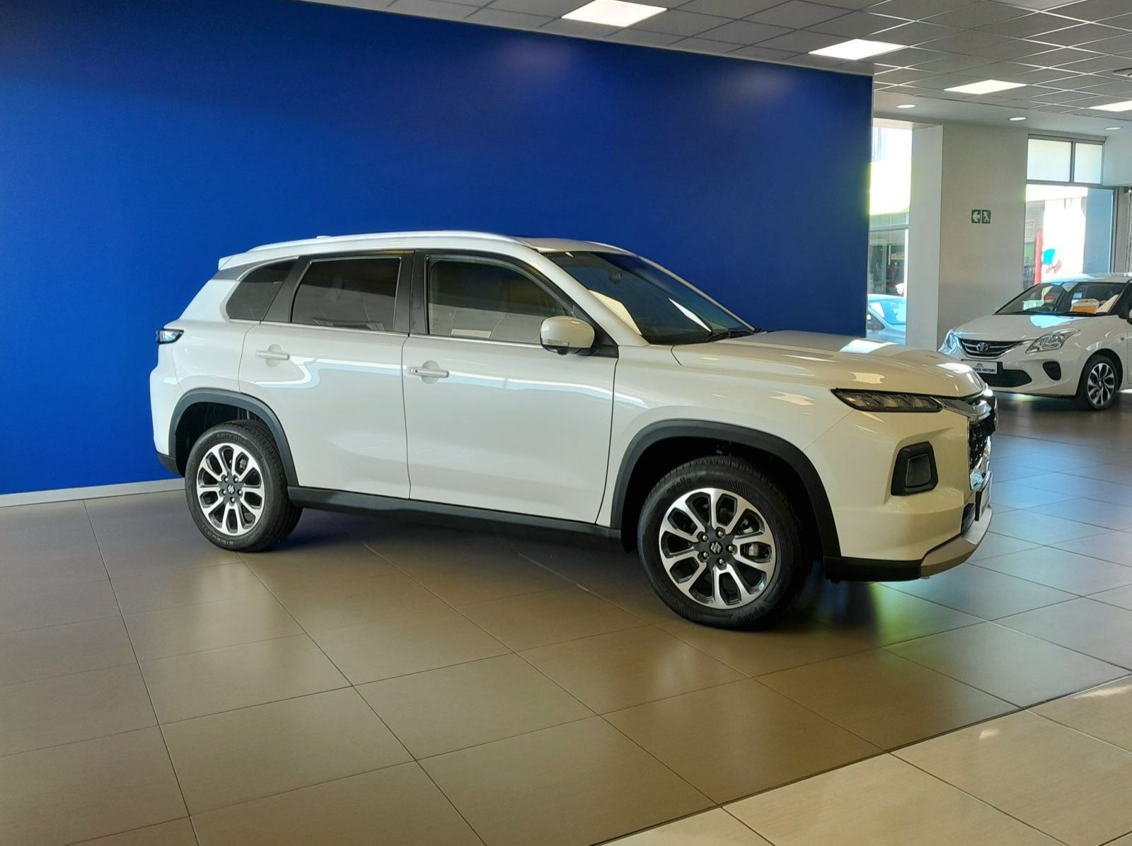 2024 Suzuki Grand Vitara 1.5 GLX Automatic pictures