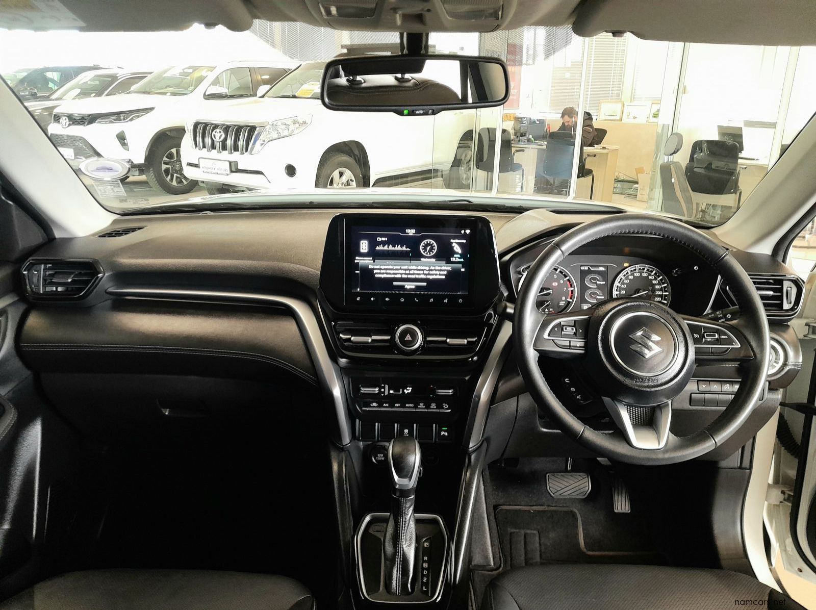 2024 Suzuki Grand Vitara 1.5 GLX Automatic pictures