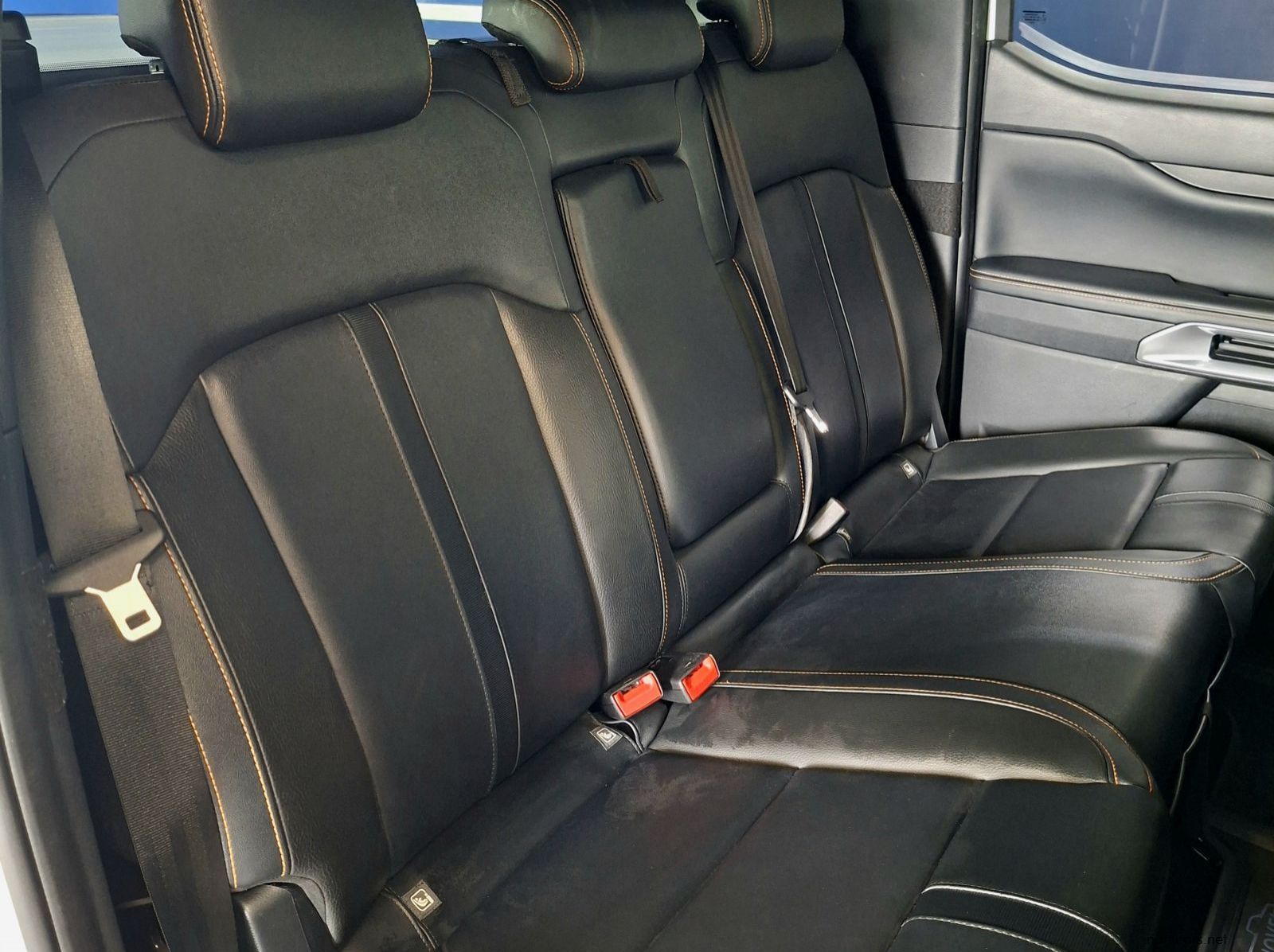 2024 Ford Ranger 2.0D Bi-Turbo Wildtrak 4x2 Automatic pictures