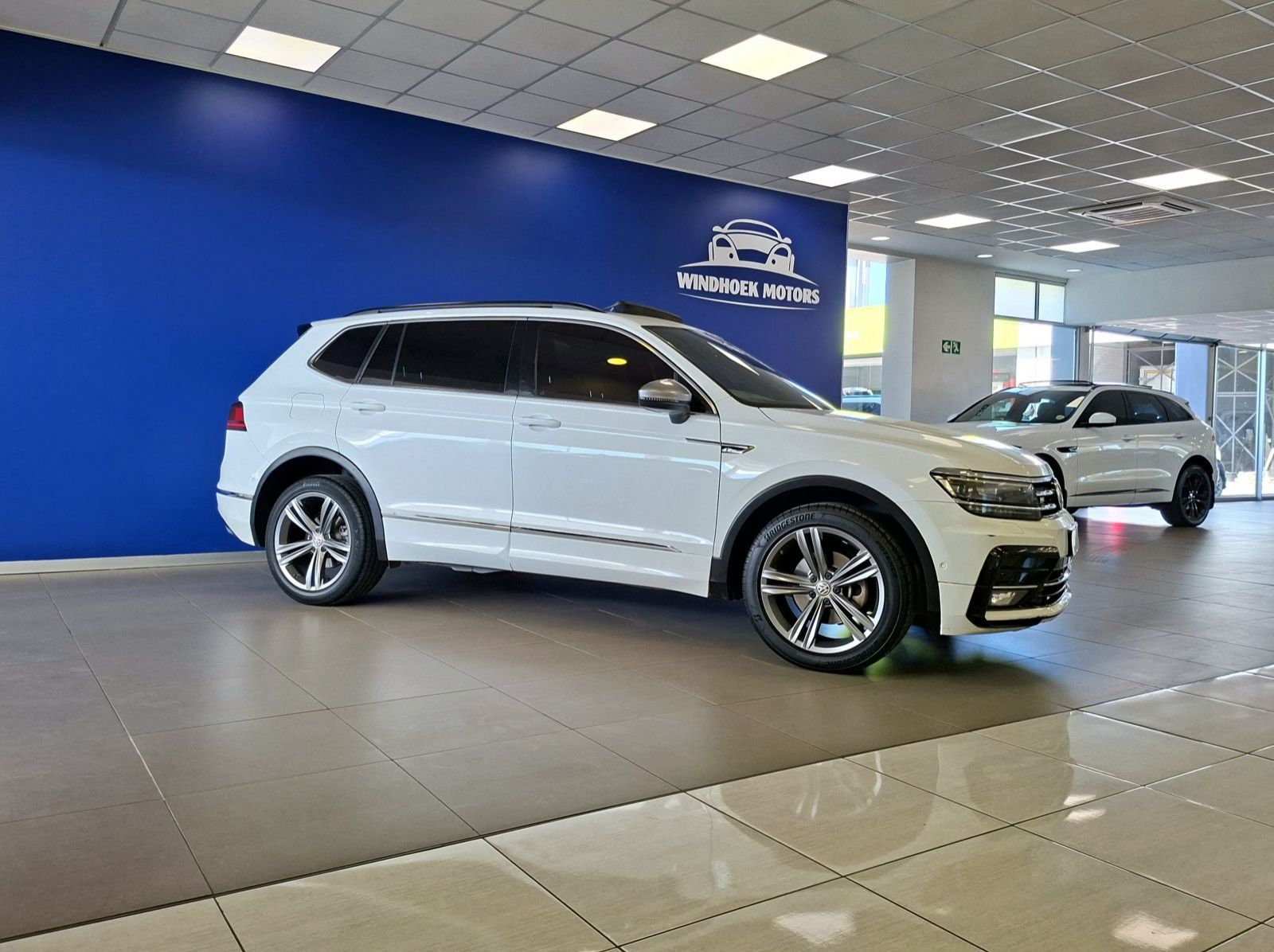 2021 Volkswagen Tiguan Allspace 1.4 TSI R-line DSG pictures
