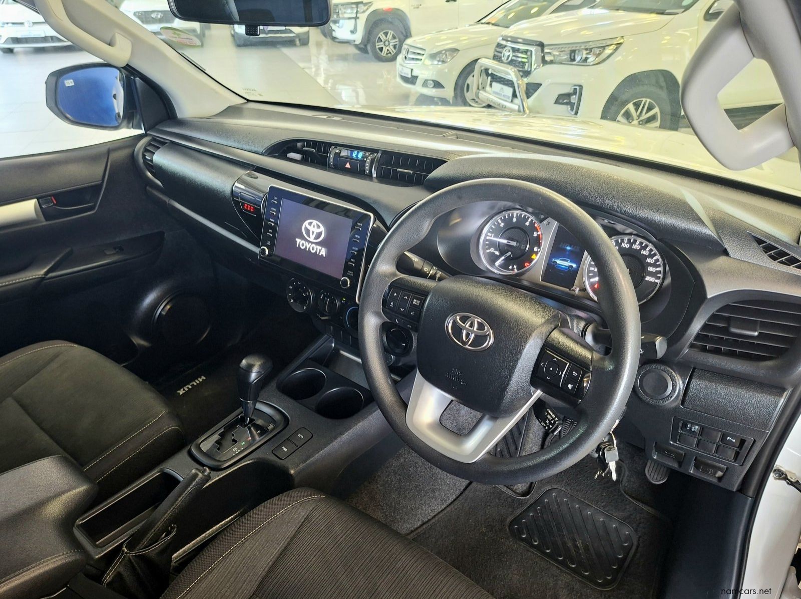 2025 Toyota Hilux 2.4 GD-6 Raider Automatic 4x4 pictures