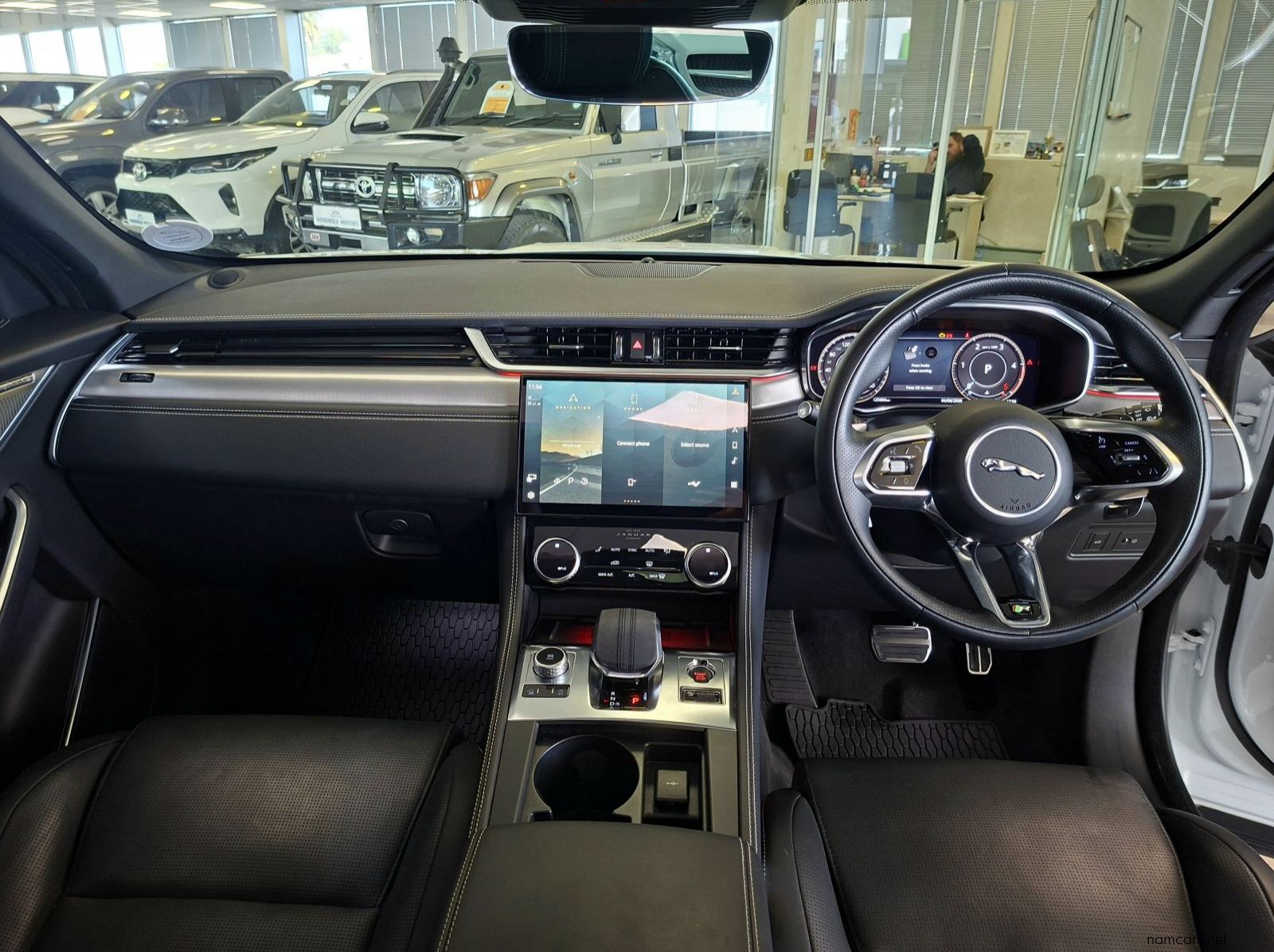 2022 Jaguar F-Pace 2.0D SE R-Dynamic pictures