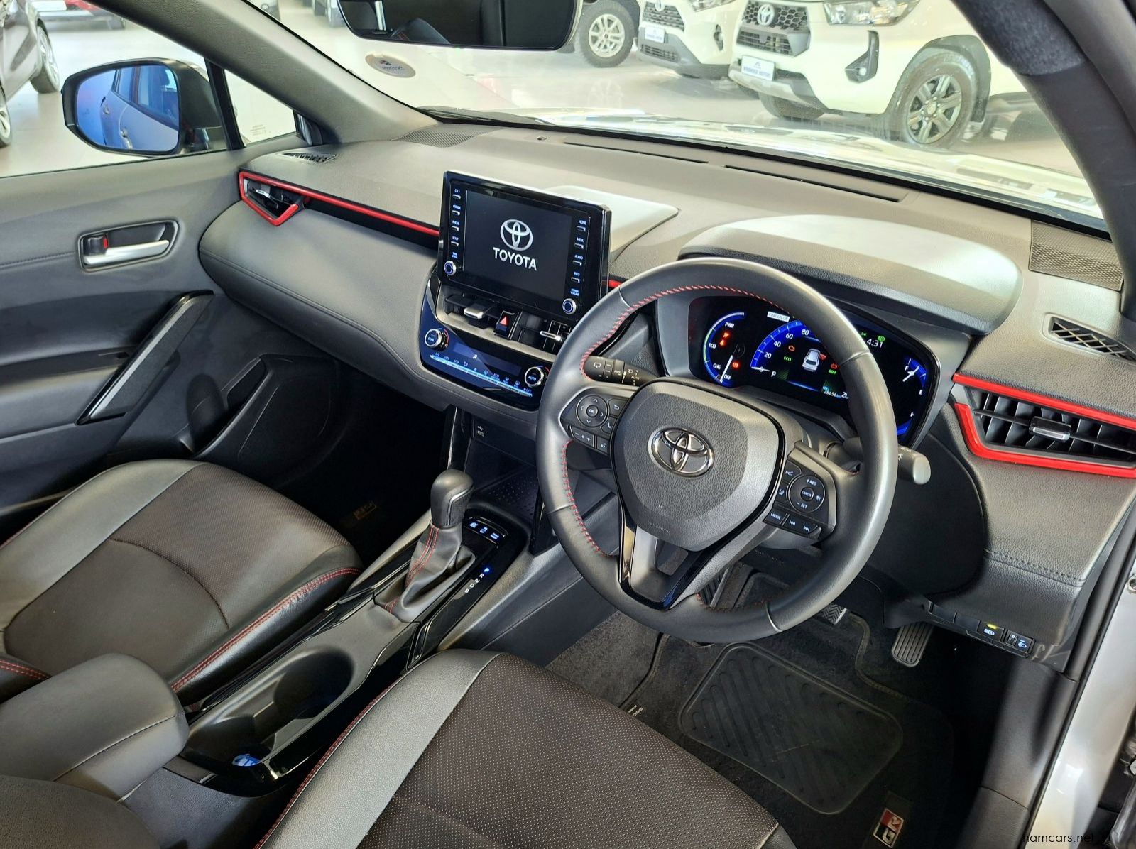 2024 Toyota Corolla Cross 1.8 GR-S Hybrid pictures