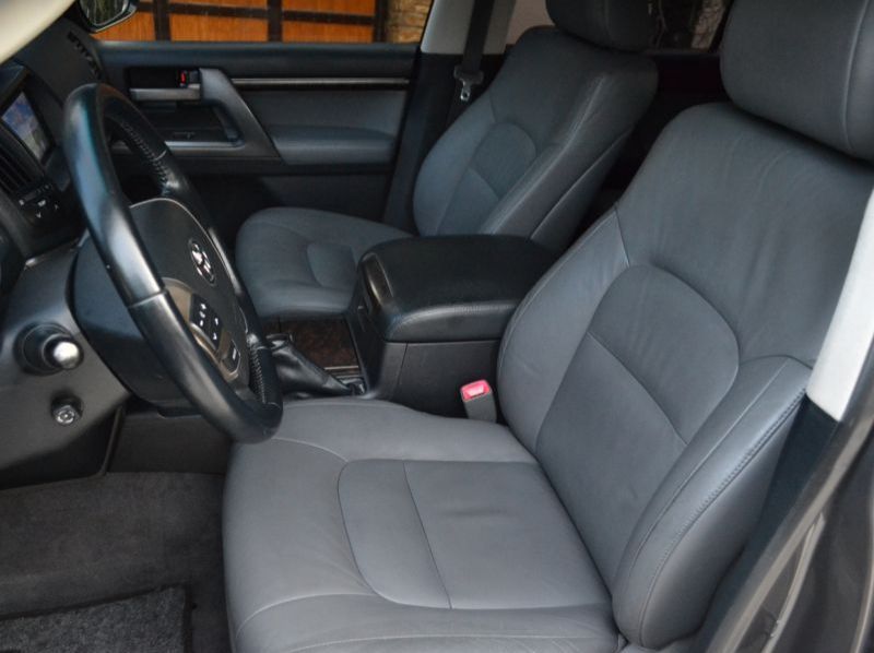 2009 Toyota LandCruiser VX200 pictures