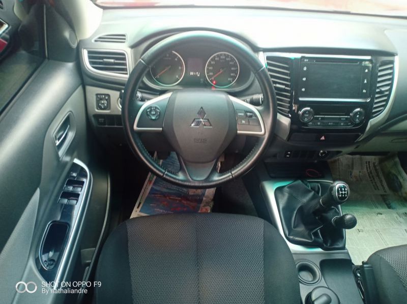 2015 Mitsubishi Strada gls pictures