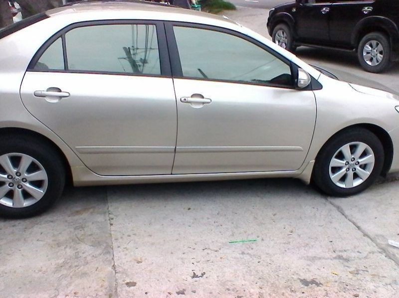 2012 Toyota altis pictures