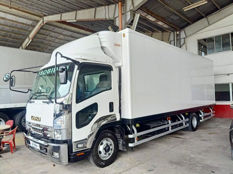 Used Isuzu Forward Refrigerated Van Truck  for sale in Manila, NCR