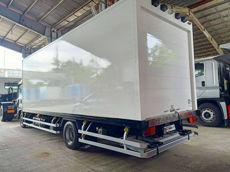 2022 Isuzu Forward Refrigerated Van Truck pictures