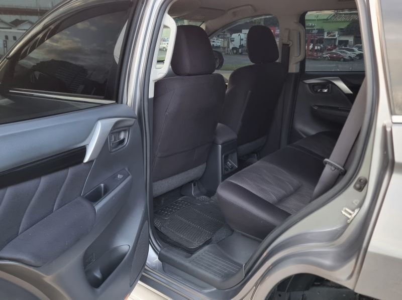 2018 Mitsubishi Montero Sport GLS pictures