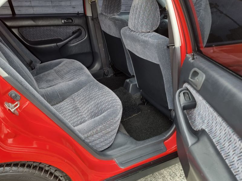 2000 Honda Civic LXi pictures