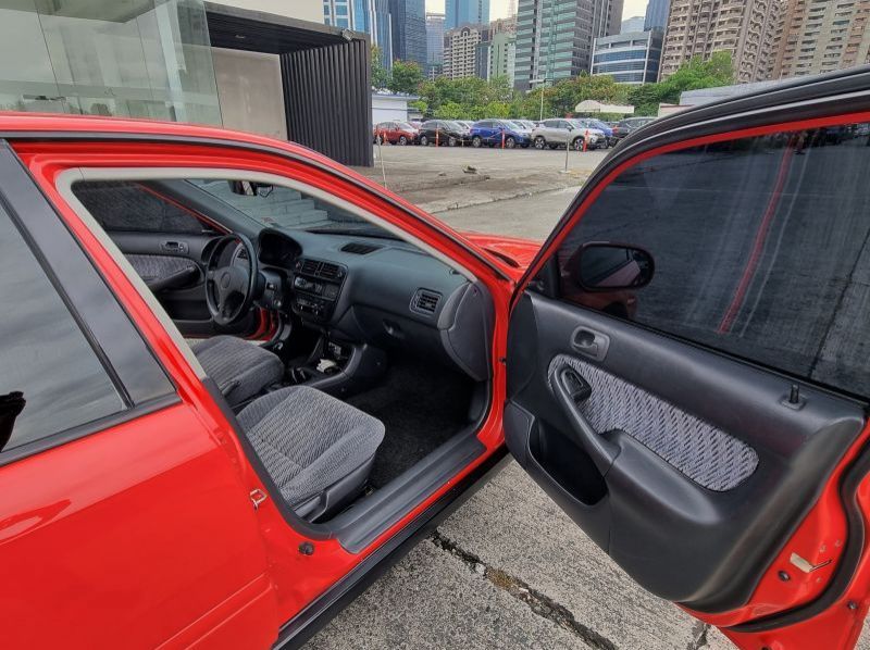 2000 Honda Civic LXi pictures