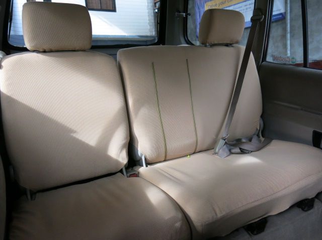 2005 Toyota Revo pictures