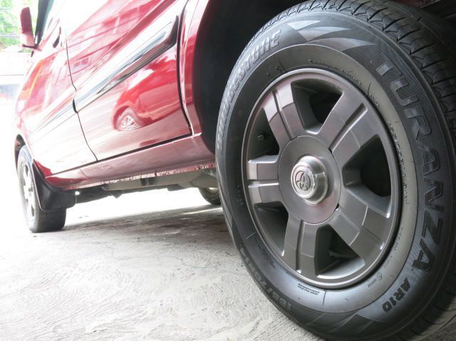 2005 Toyota Revo pictures