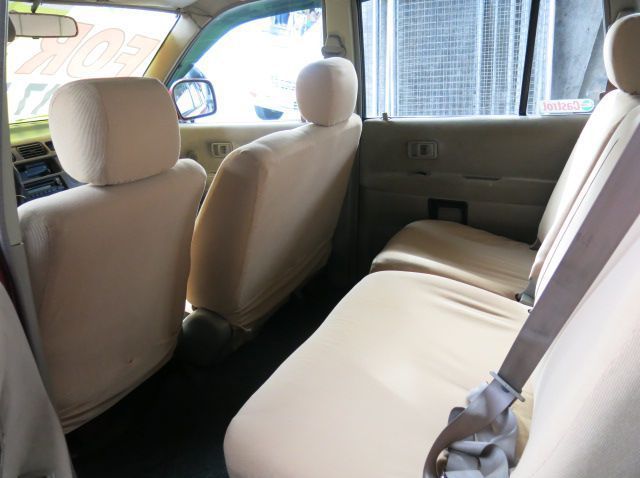 2005 Toyota Revo pictures