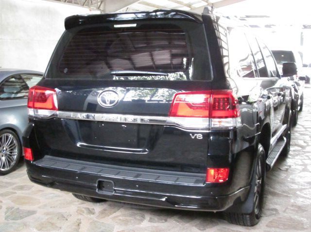 2017 Toyota Land cruiser (bullet proof) pictures