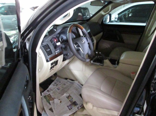 2017 Toyota Land cruiser (bullet proof) pictures