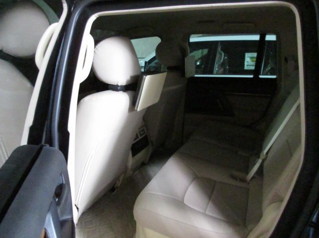 2017 Toyota Land cruiser (bullet proof) pictures