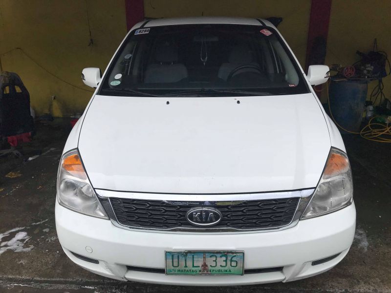2012 Kia Carnival for sale 72 000 Km Manual transmission Autobee