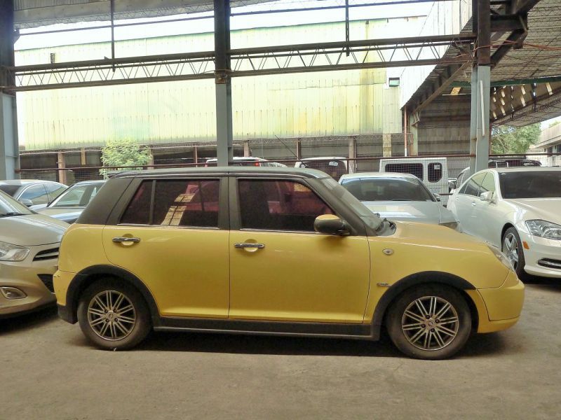 2013 Lifan 320 for sale 16 000 Km Manual transmission BDO Car