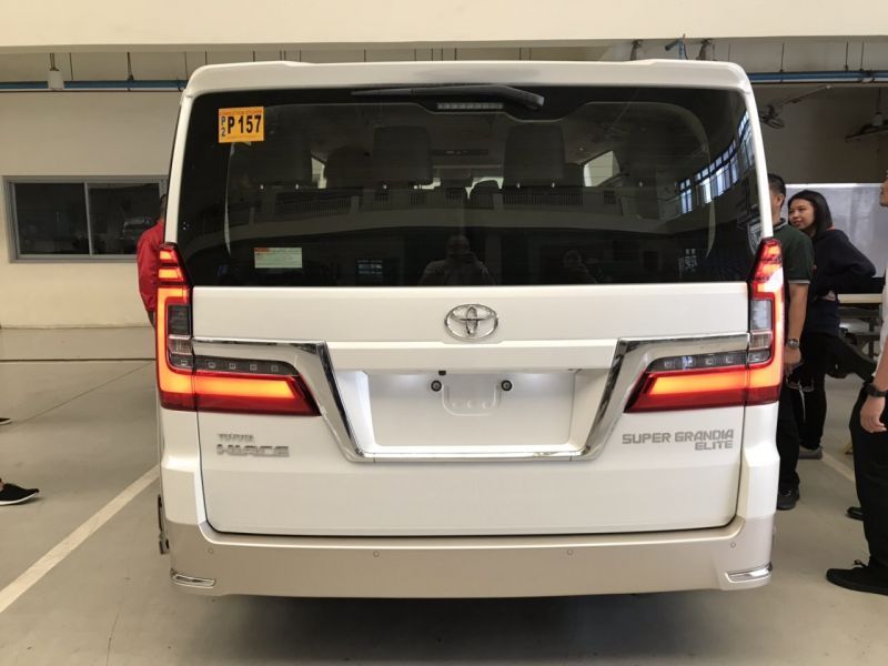 toyota hiace grandia 2020