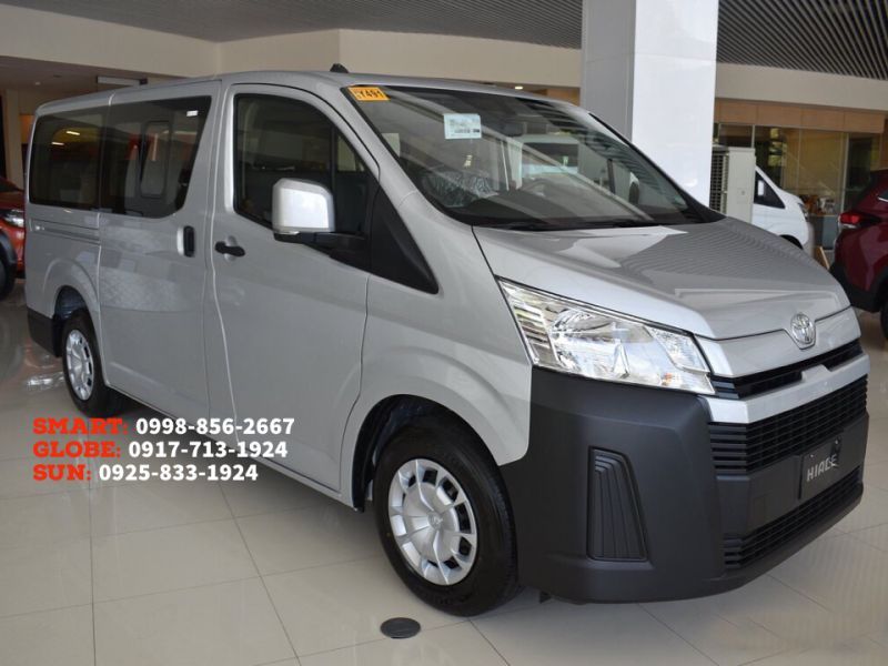 hiace commuter deluxe