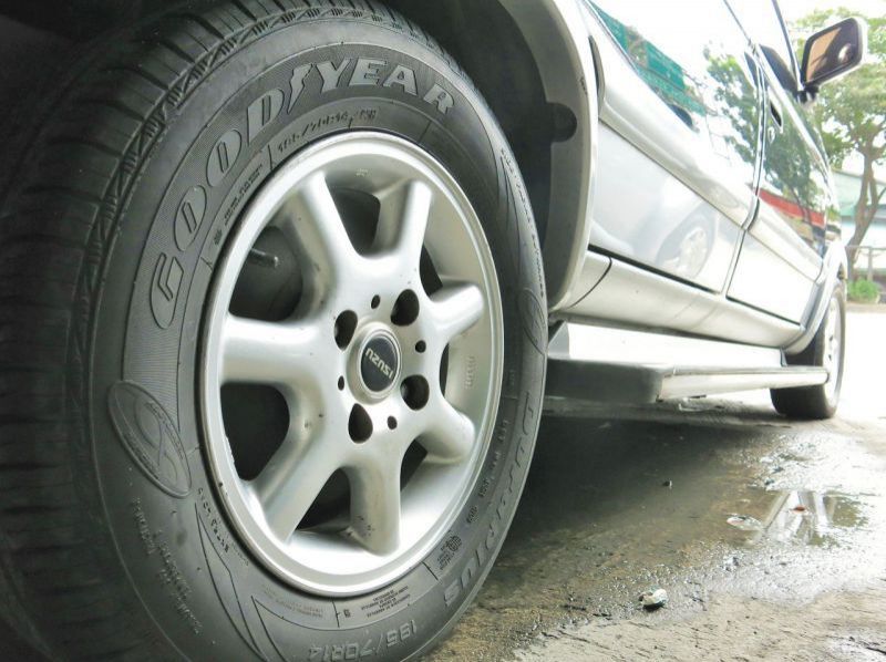 1999 Isuzu Hilander pictures