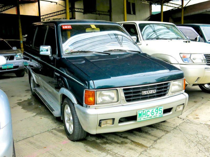 1999 Isuzu Hilander pictures