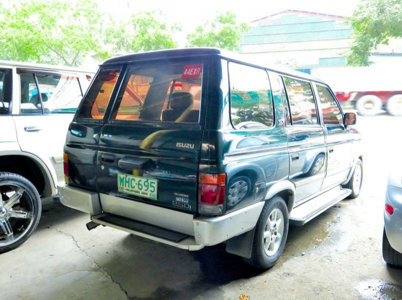 1999 Isuzu Hilander pictures