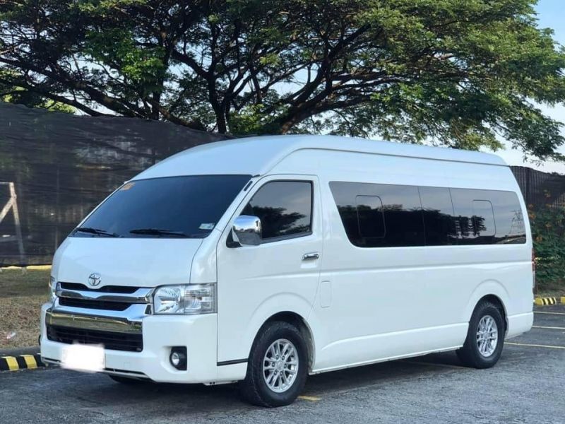 hiace grandia 2018 price