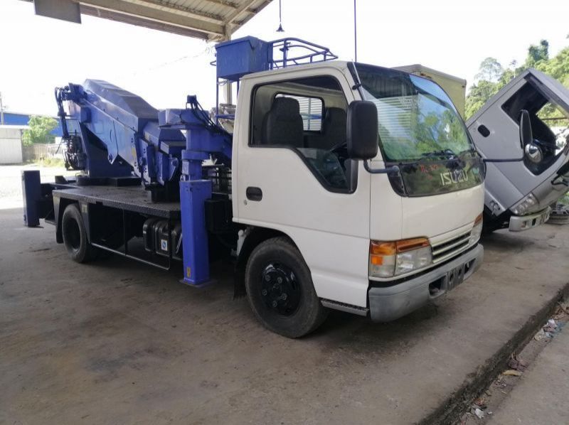 2023 Isuzu ELF MANLIFT TRUCK pictures