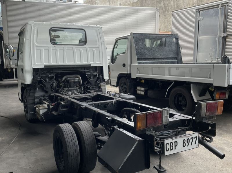 2021 Isuzu ELF 10FT CAB AND CHASSIS TRUCK pictures