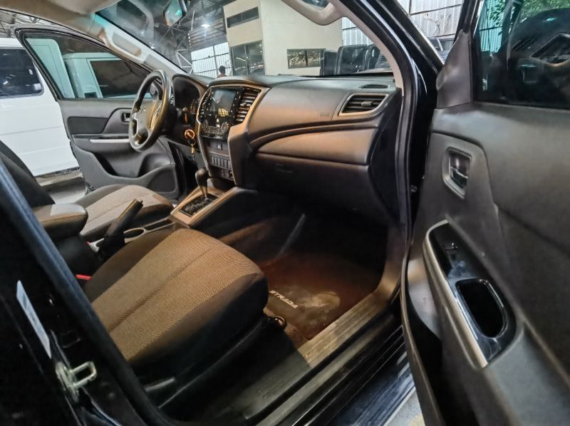 2019 Mitsubishi Strada pictures