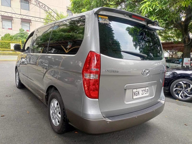 2020 Hyundai Grand Starex pictures