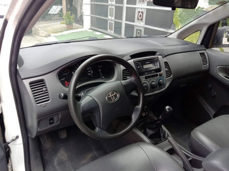 2015 Toyota Innova pictures