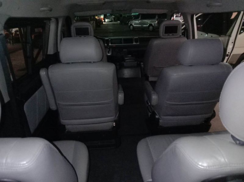 2017 Toyota hi ace super grandia pictures