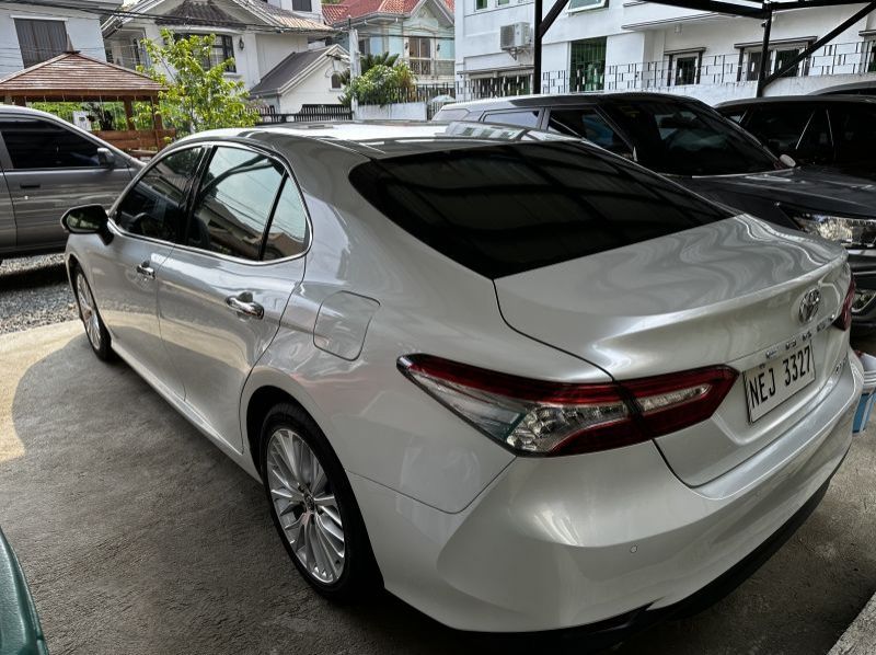 2019 Toyota Camry 2.5V pictures