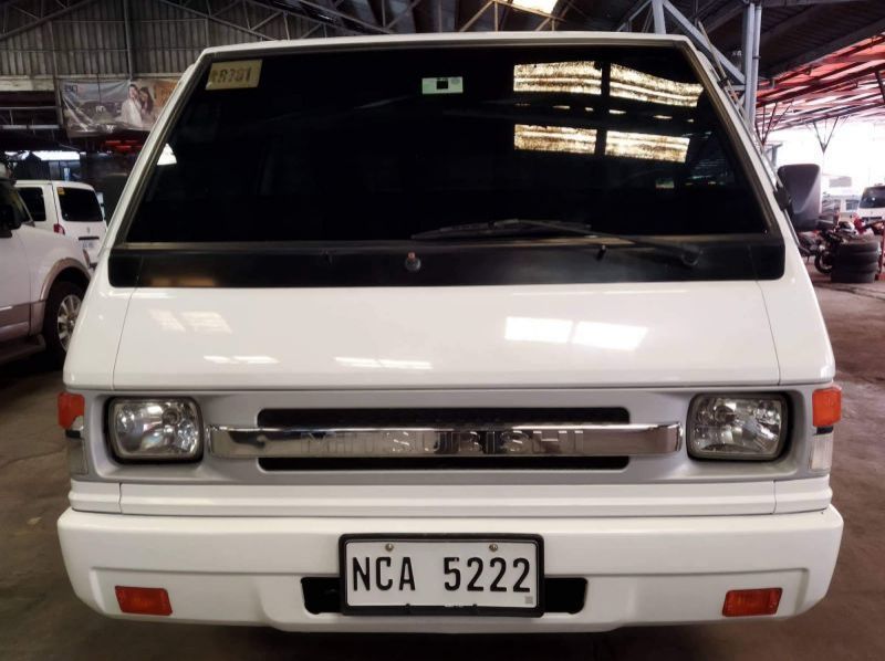 2017 Mitsubishi L300 pictures