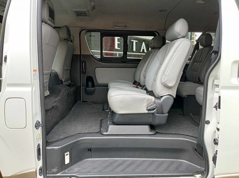 2017 Toyota Super Grandia pictures