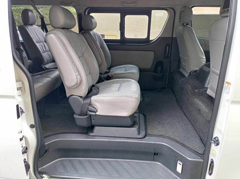 2017 Toyota Super Grandia pictures