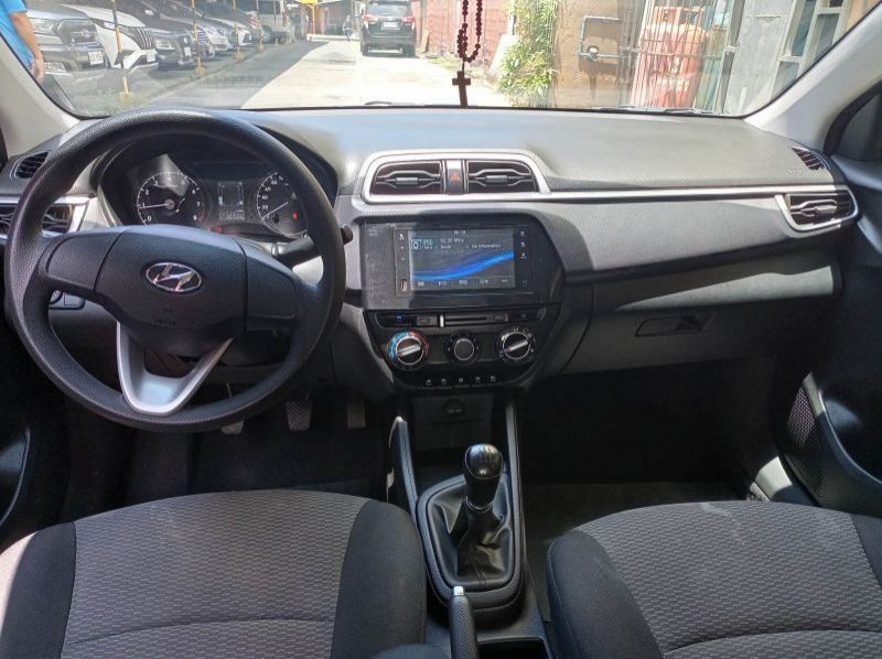 2019 Hyundai Reina pictures