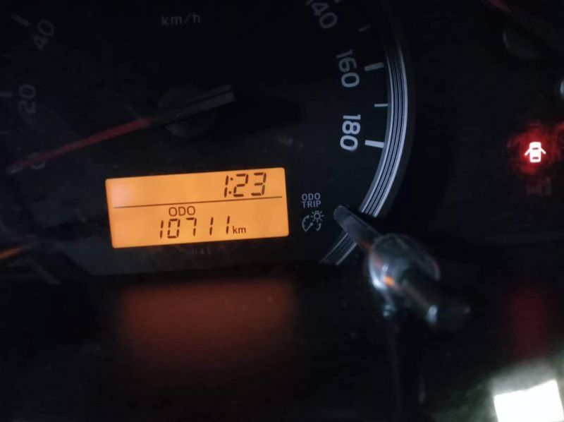 2019 Toyota Hiace Grandia GL pictures