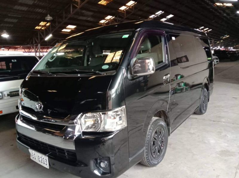 2019 Toyota Hiace Grandia GL pictures