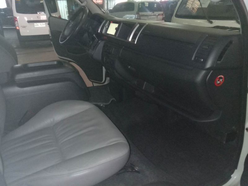 2014 Toyota Hiace Super Grandia pictures