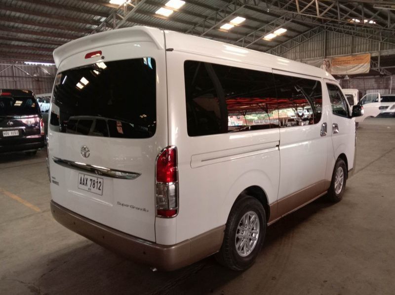2014 Toyota Hiace Super Grandia pictures